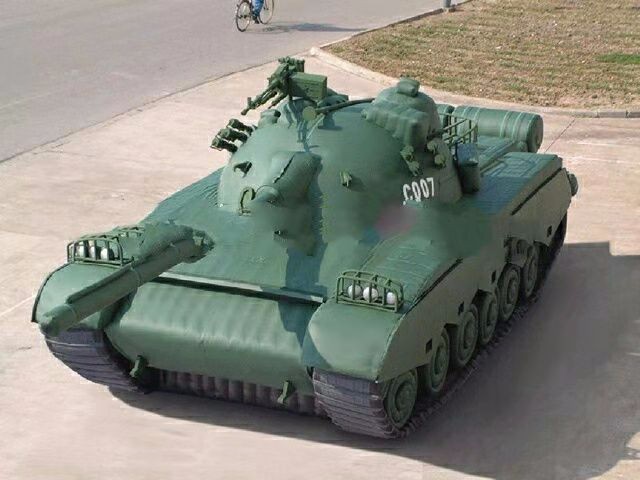排浦镇军用充气坦克车